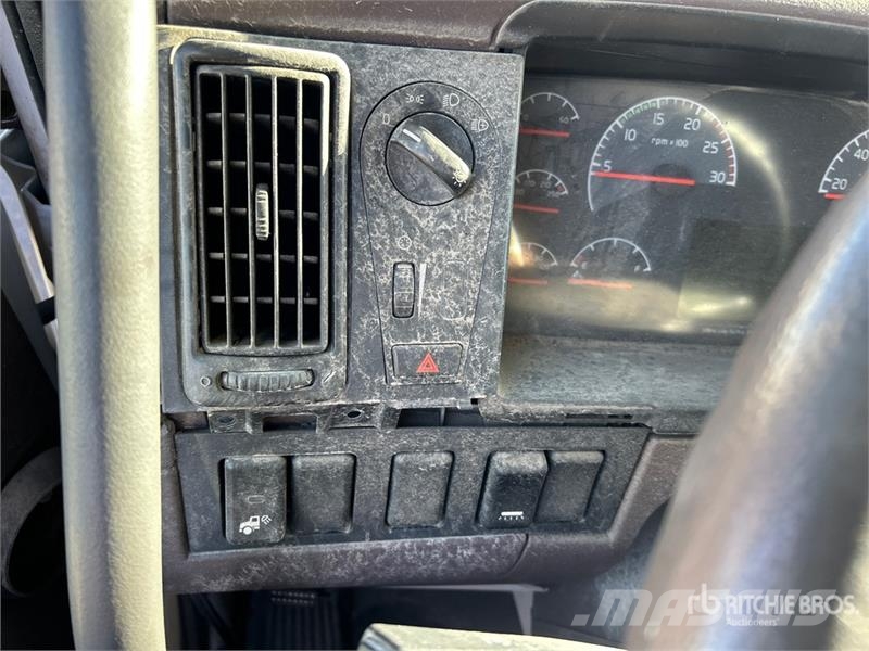 Volvo VNL Vlačilci