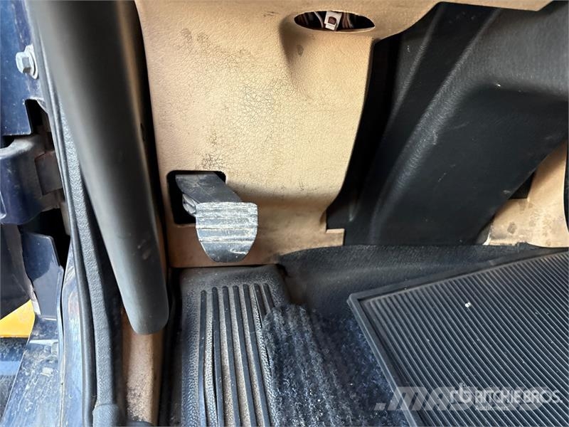 Volvo VNL وحدات الجر