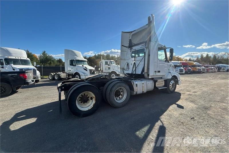 Volvo VNL Sattelzugmaschinen