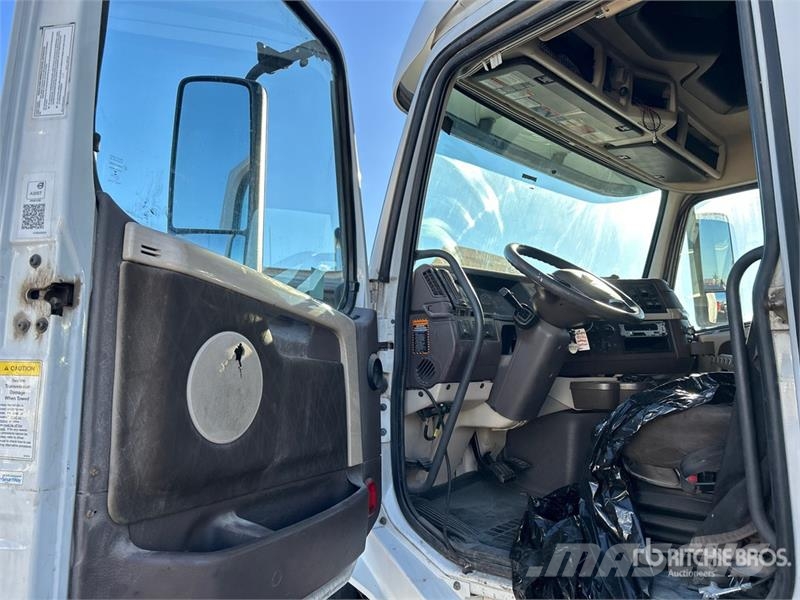 Volvo VNL Vlačilci