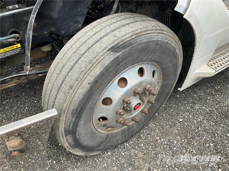 Volvo VNL Motrici e Trattori Stradali