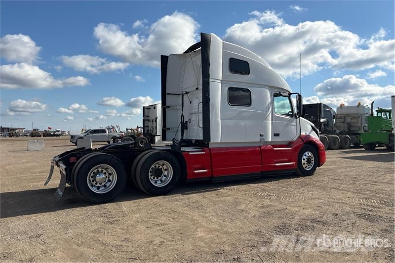 Volvo VNL Sattelzugmaschinen