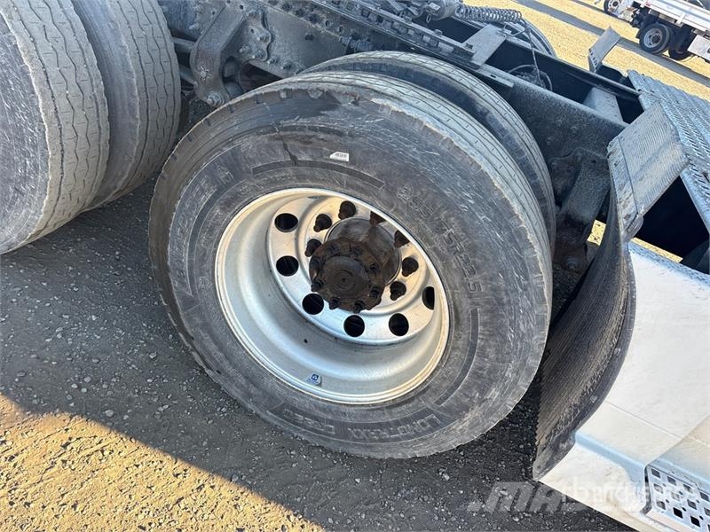 Volvo VNL Sattelzugmaschinen