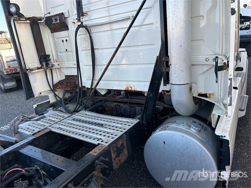 Volvo VNL Sattelzugmaschinen