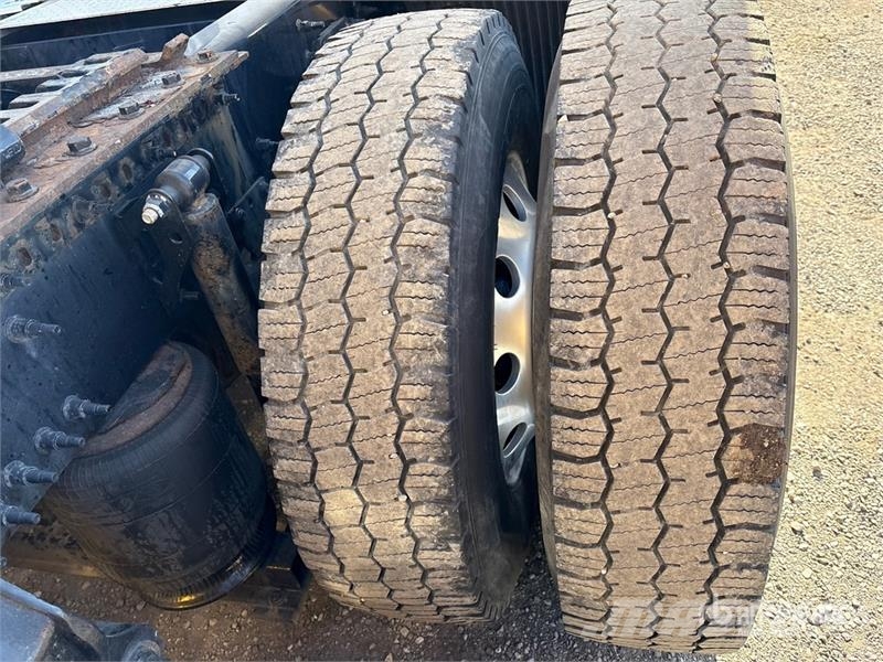 Volvo VNL Sattelzugmaschinen