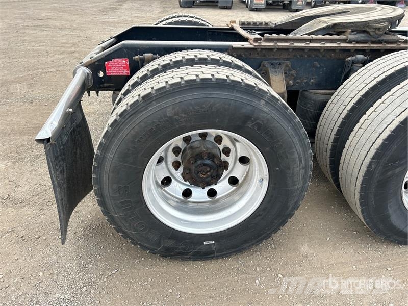 Volvo VNL Sattelzugmaschinen