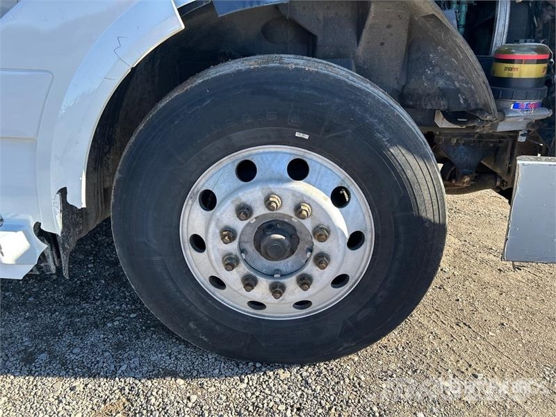 Volvo VNL 牵引车