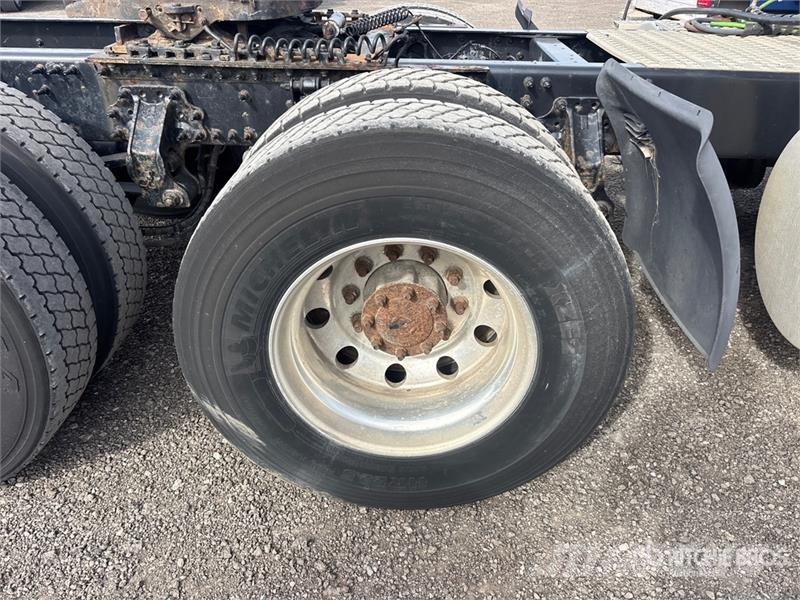 Volvo VNL Camiones tractor