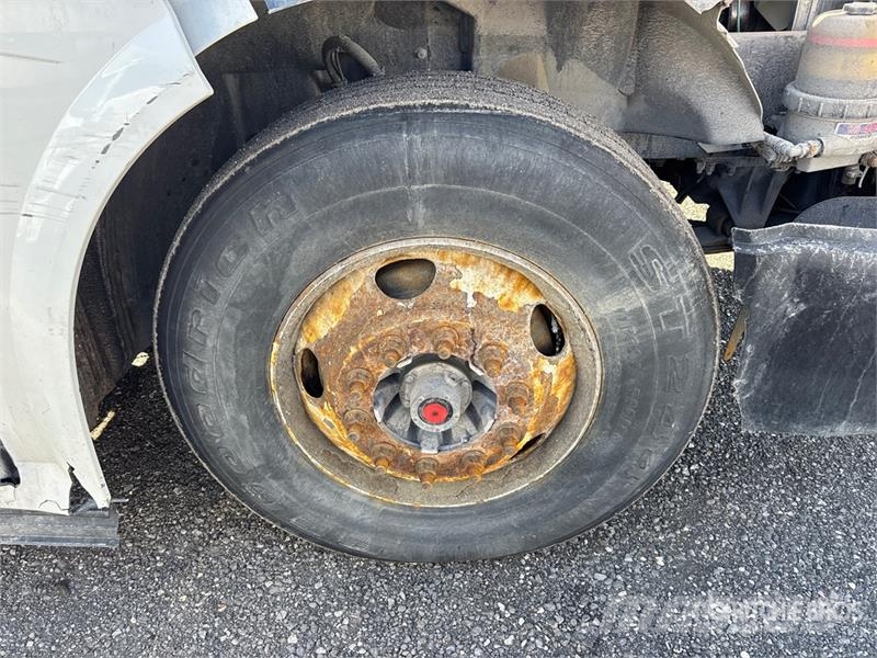 Volvo VNL Tahače