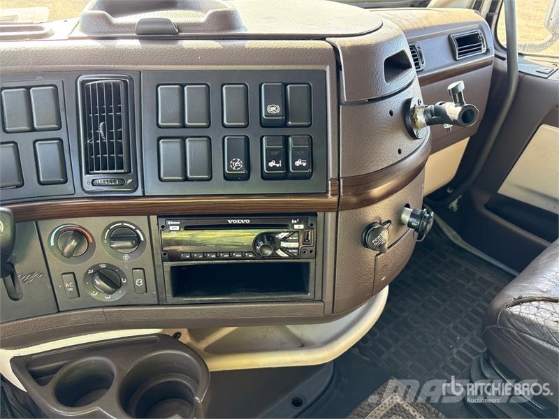 Volvo VNL Τράκτορες