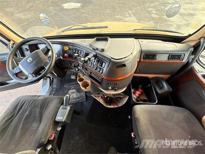 Volvo VNL وحدات الجر
