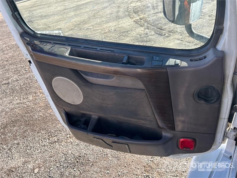 Volvo VNL 牵引车