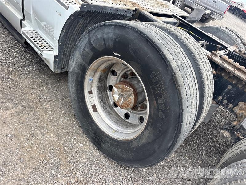 Volvo VNL Vlačilci