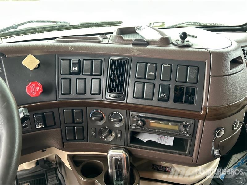 Volvo VNL Nyergesvontatók