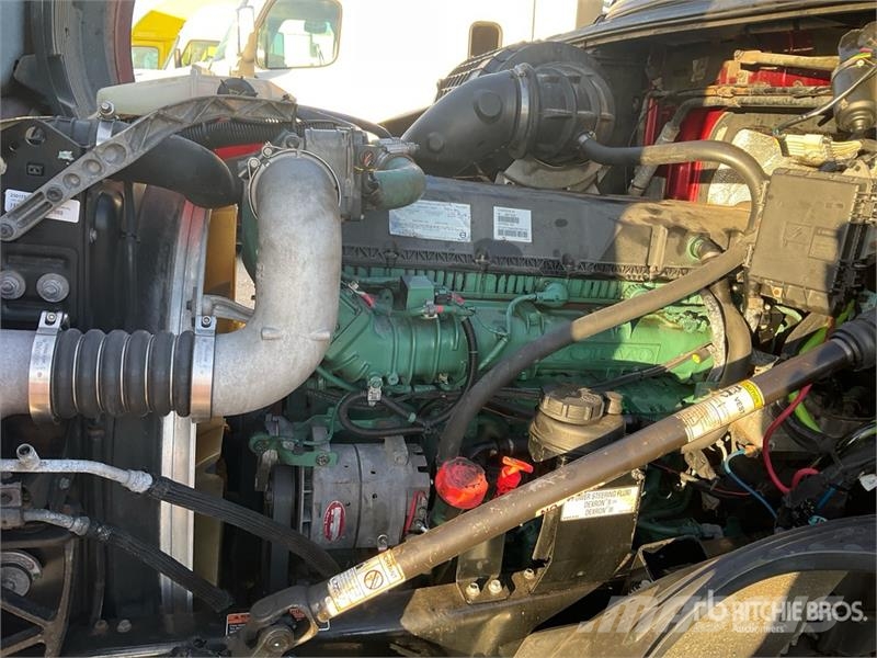 Volvo VNL Tracteur routier