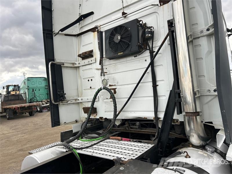 Volvo VNL Sattelzugmaschinen