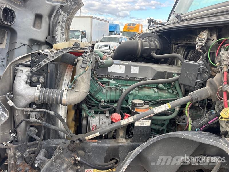 Volvo VNL Sattelzugmaschinen
