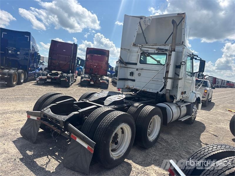 Volvo VNL Tractor Units
