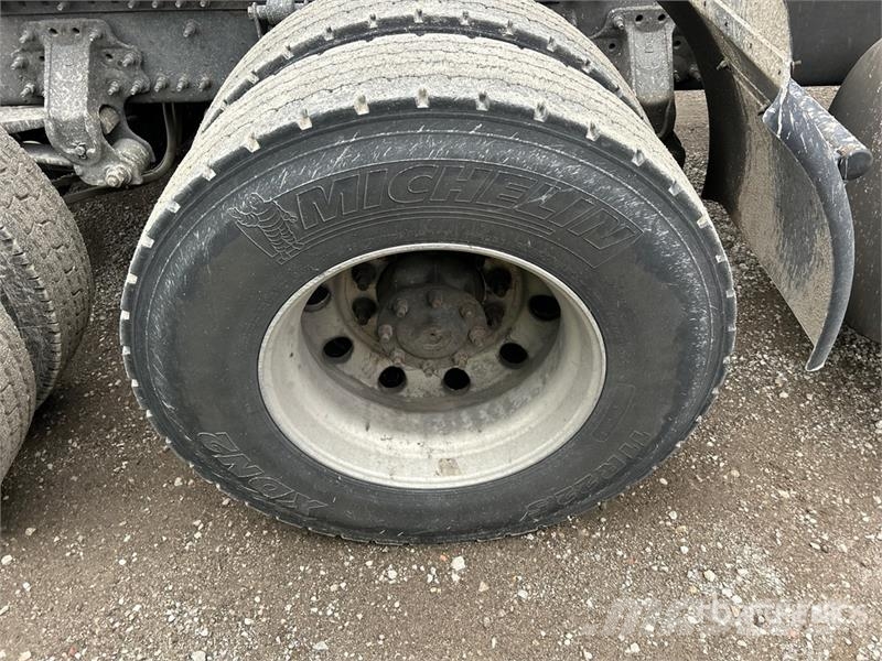 Volvo VNL Cavalos mecânicos