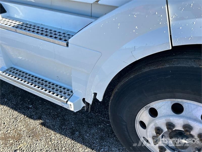Volvo VNL 牵引车