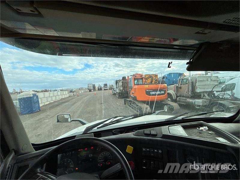 Volvo VNL Sattelzugmaschinen