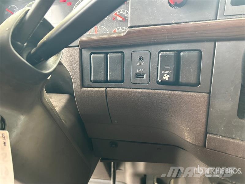 Volvo VNL Sattelzugmaschinen