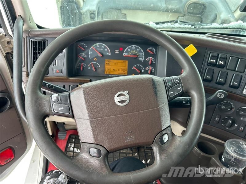 Volvo VNL Tegljači