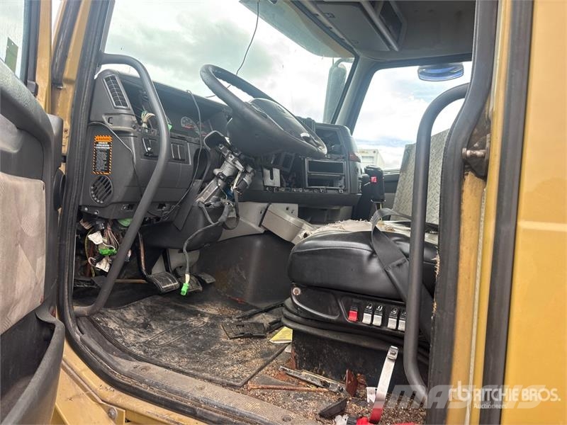 Volvo VNL Vlačilci