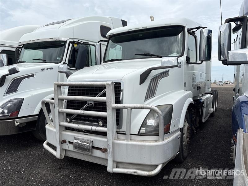 Volvo VNL Tractor Units