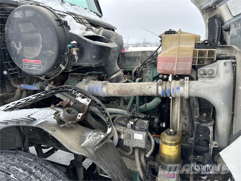 Volvo VNL Tegljači