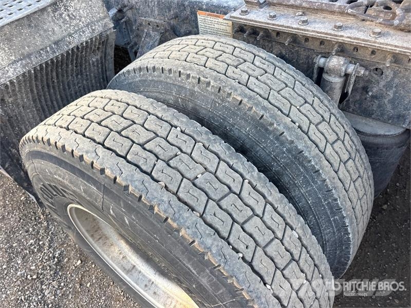 Volvo VNL وحدات الجر