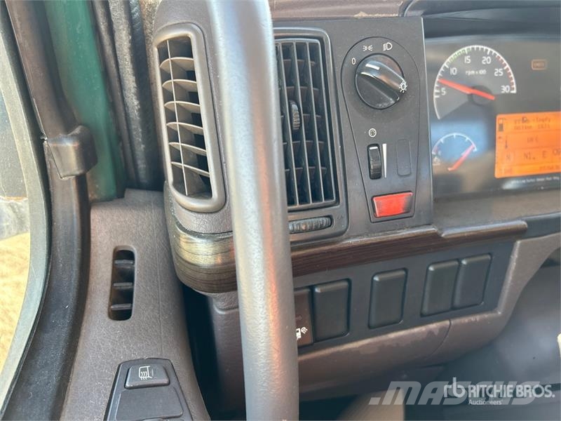 Volvo VNL Motrici e Trattori Stradali