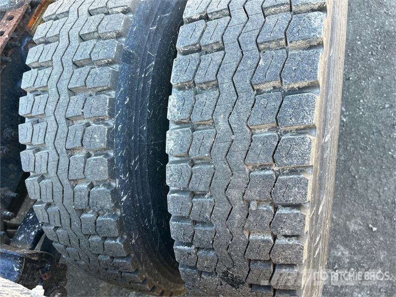 Volvo VNL300 6x4 T/A Day Cab Truck Tractor Traktorske jedinice