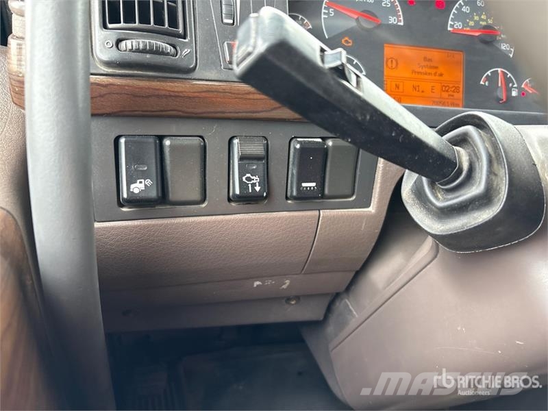 Volvo VNL630 Naudoti vilkikai