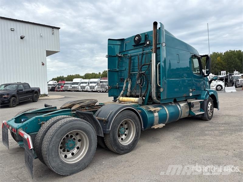 Volvo VNL630 Naudoti vilkikai
