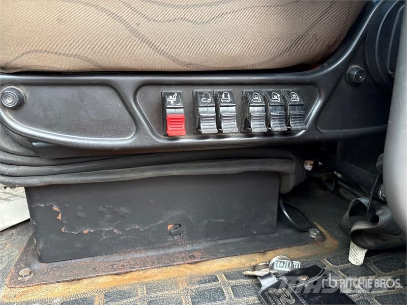 Volvo VNL630 Naudoti vilkikai