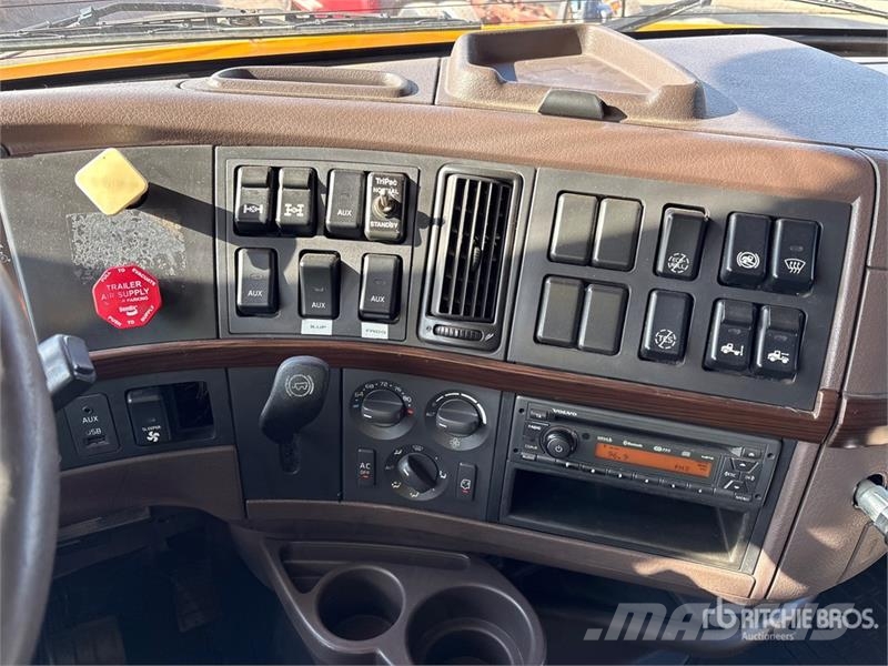 Volvo VNL670 Vilcēji