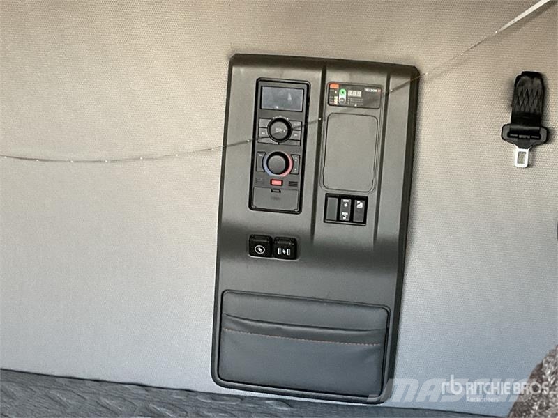 Volvo VNL760 وحدات الجر