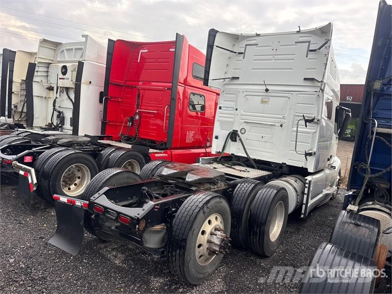 Volvo VNL760 وحدات الجر