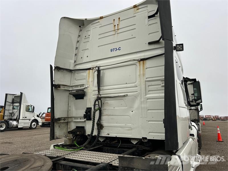 Volvo VNL760 Truck Tractor Units
