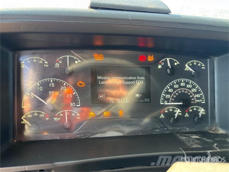 Volvo VNL760 وحدات الجر