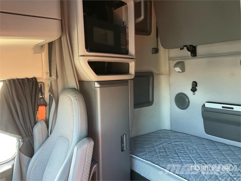 Volvo VNL760 Trekkvogner