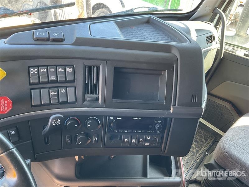 Volvo VNL760 وحدات الجر