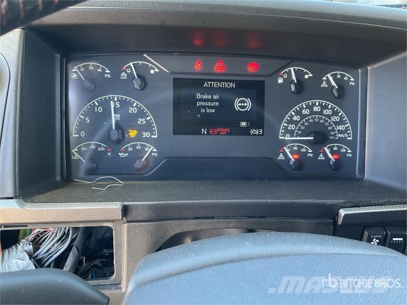 Volvo VNL760 وحدات الجر