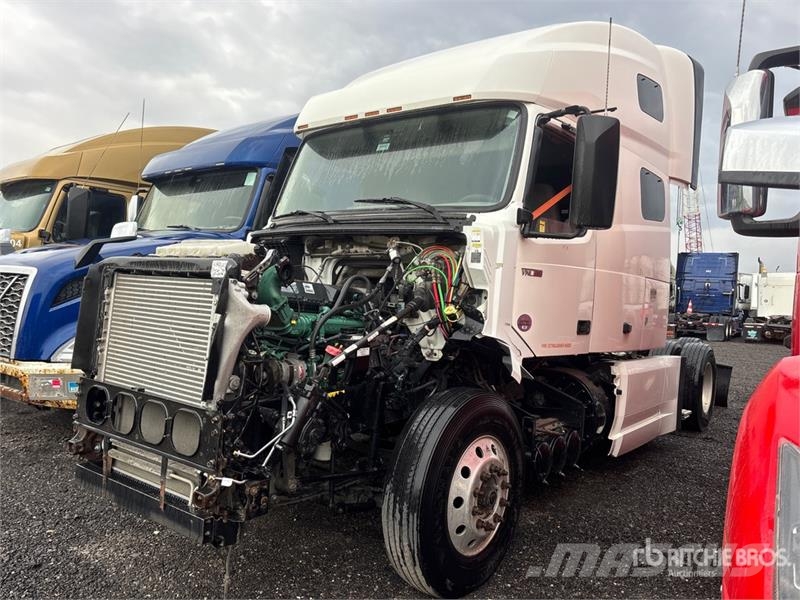 Volvo VNL760 وحدات الجر