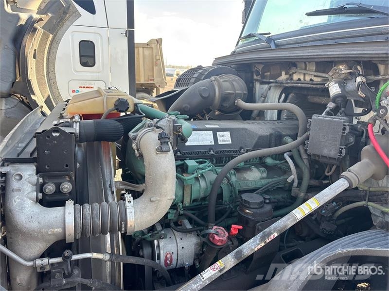 Volvo VNL760 Vlačilci