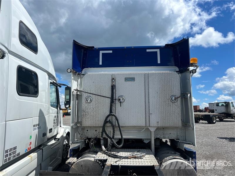 Volvo VNL760 Tractor Units