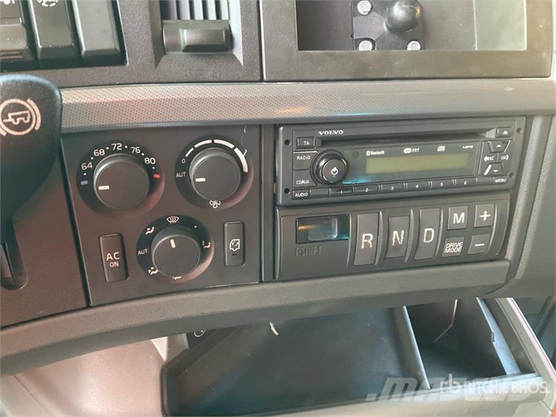 Volvo VNL760 Tegljači