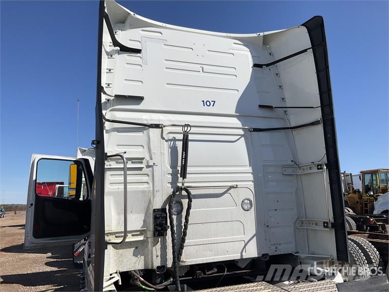 Volvo VNL760 وحدات الجر