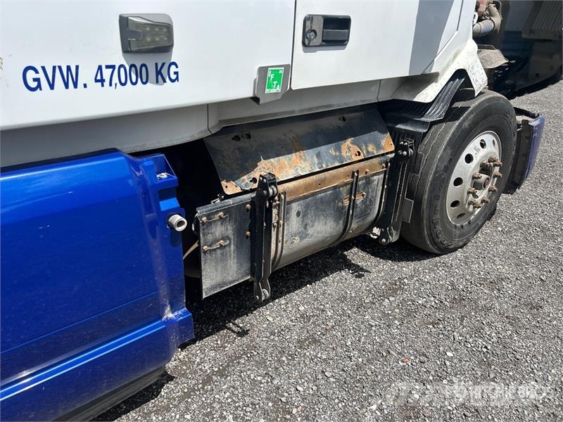 Volvo VNL760 Tractor Units